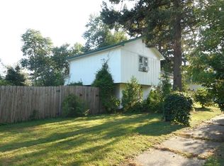 15 NE 3rd St, Galva, IL 61434