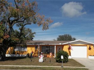 5637 Elena Dr, Holiday, FL 34690