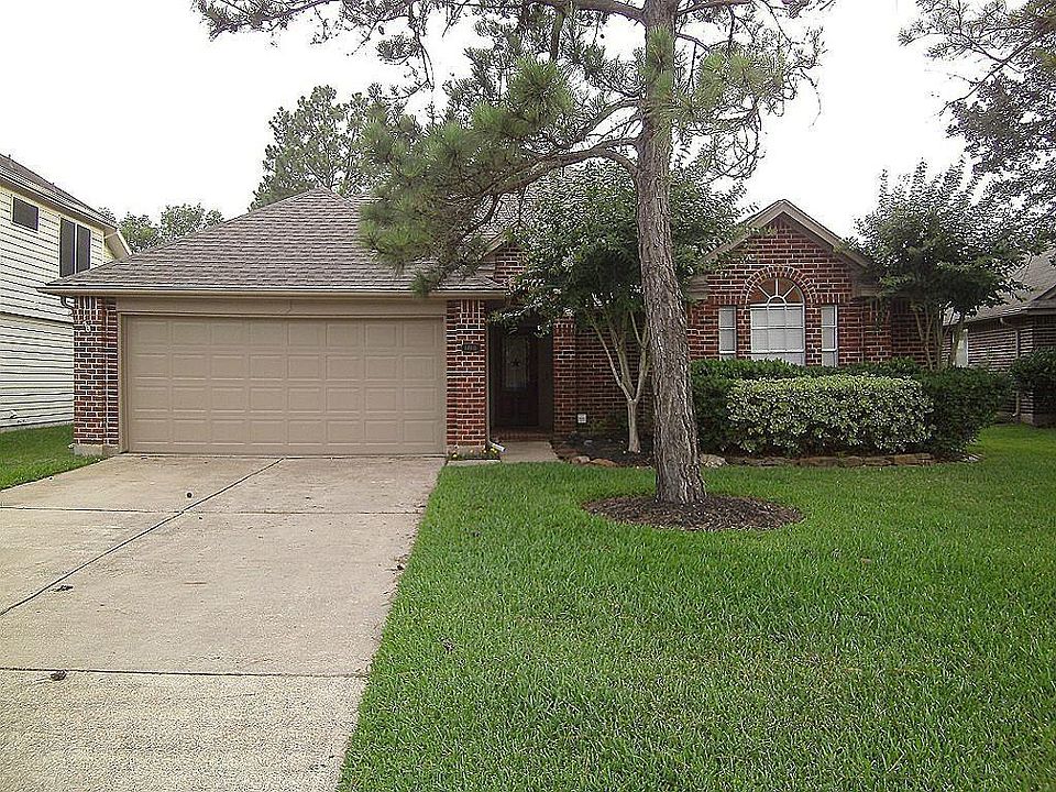 1st image of 14931 Chestnut Falls Dr