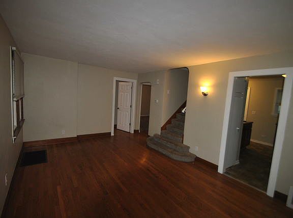 3rd image of 774 N Kenilworth Ave