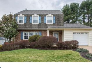 2436 W Colonial Dr, Upper Chichester, PA 19061