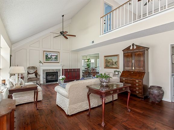 4th image of 604 Hightrail Dr