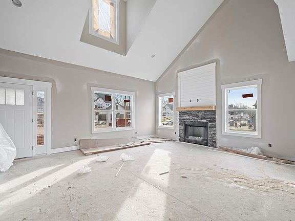 4th image of 1302 Highgrove Ln