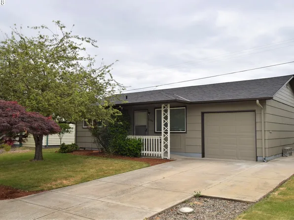 2080 Umpqua Rd, Woodburn, OR 97071