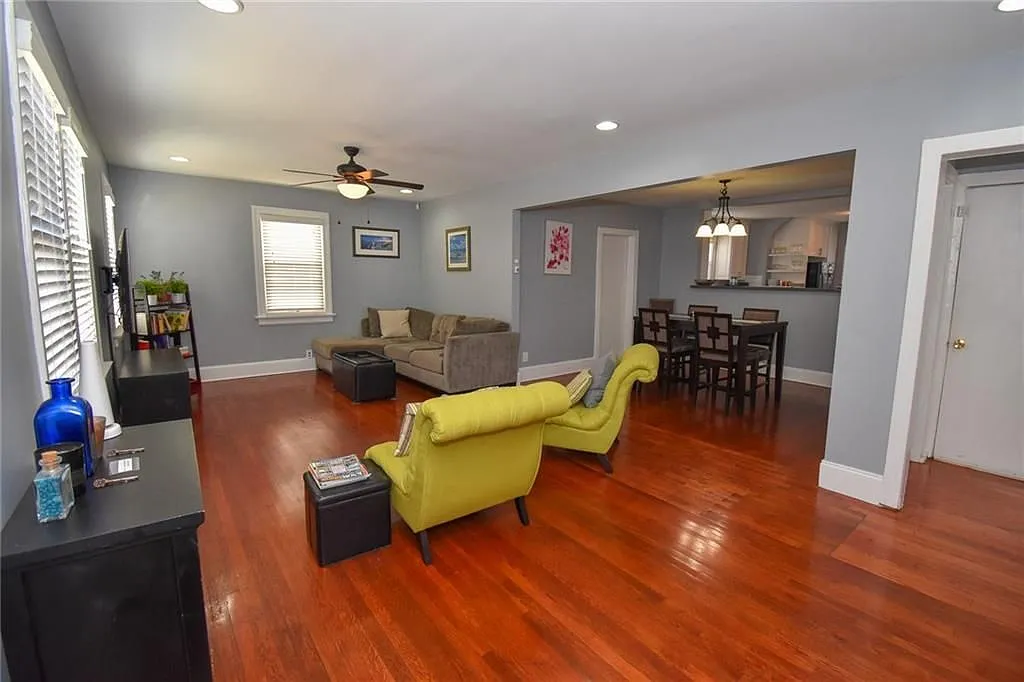 184 Clifton St SE photo 1