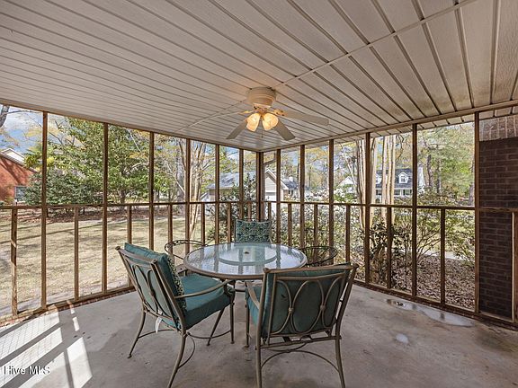 5th image of 100 Pheasant Drive