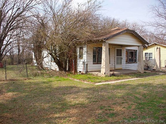 2nd image of 706 S Layton Ave