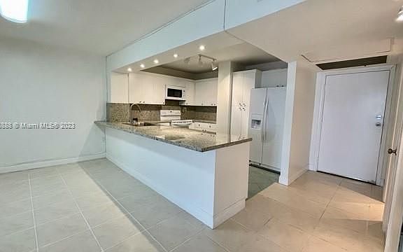 4th image of 6450 Collins Ave APT 1106