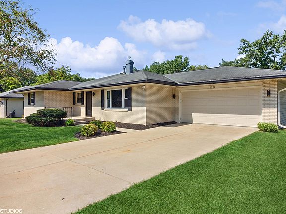 4th image of 1902 Oak Leaf Dr