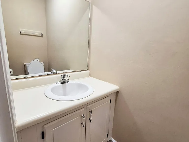 2903 Cedar Creek Rd #F — Photo 11