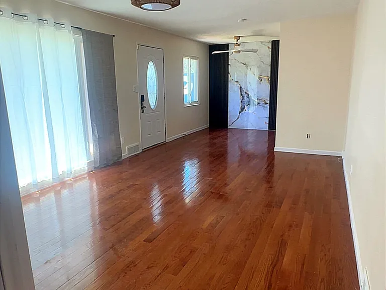 13902 Elsetta Ave — Photo 7
