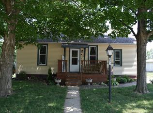 351 N Adams St, El Paso, IL