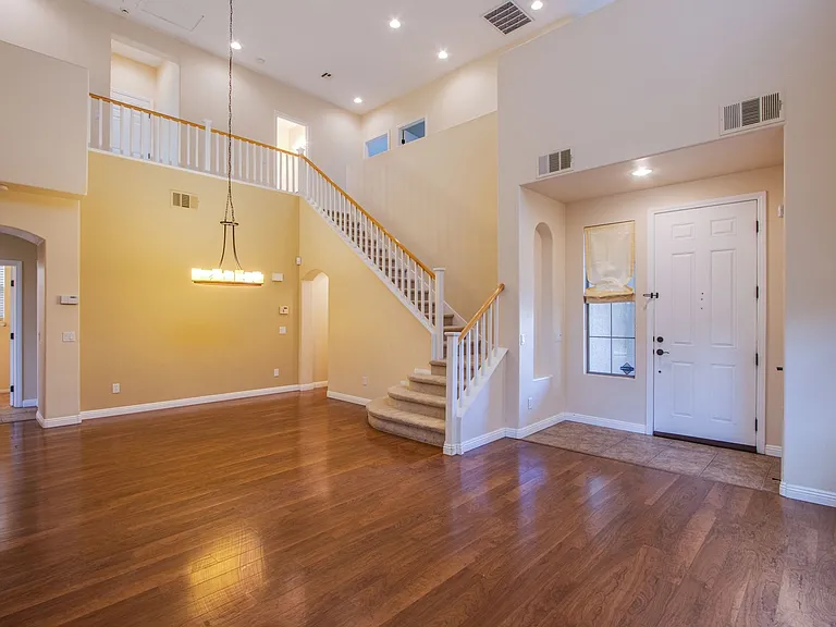 11245 Newbury Hills Ave — Photo 3