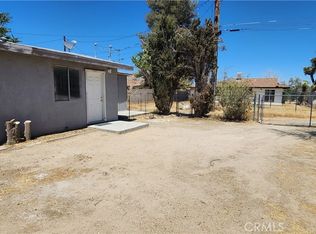 6963 Tamarisk Ave #B, Yucca Valley, CA 92284