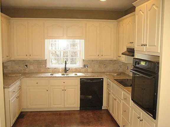 2nd image of 215 Kingsley Way