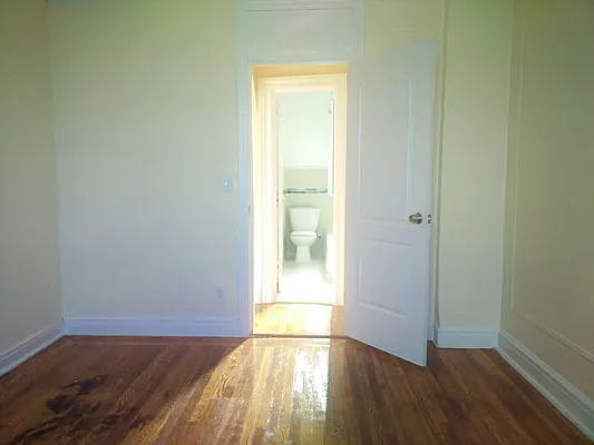 Rented by New York Residence | media 43