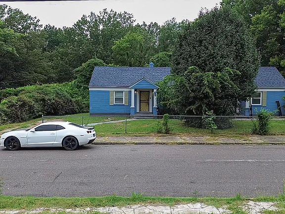 5th image of 869 Pearce St