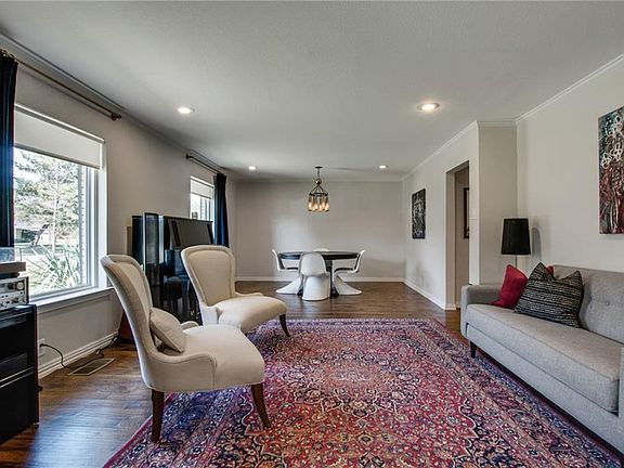 3rd image of 10746 Royal Springs Dr
