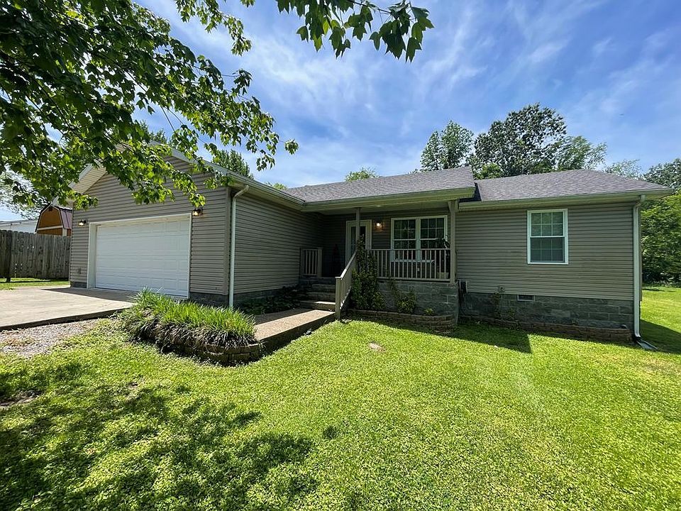 1st image of 1403 Redbud Ln