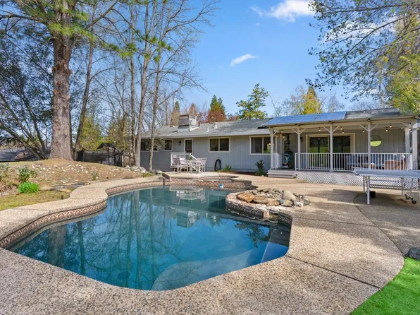 18531 Lake Forest Dr, Penn Valley, CA 95946