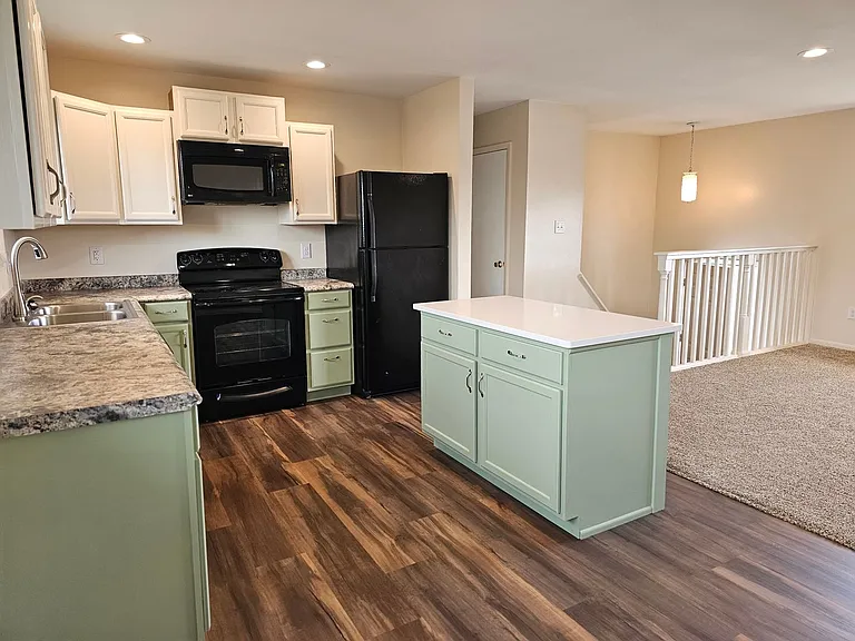 905 New Bedford Dr — Photo 6