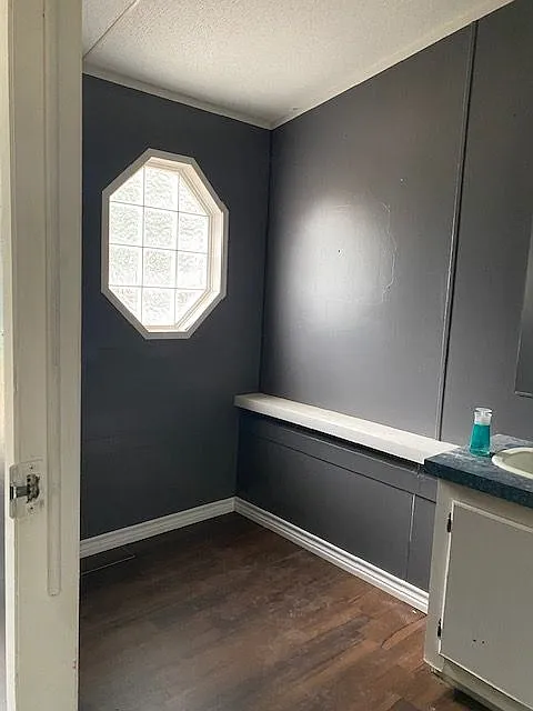 4 bed, 2.0 bath, 1300 sqft, $1,650 — Photo 4