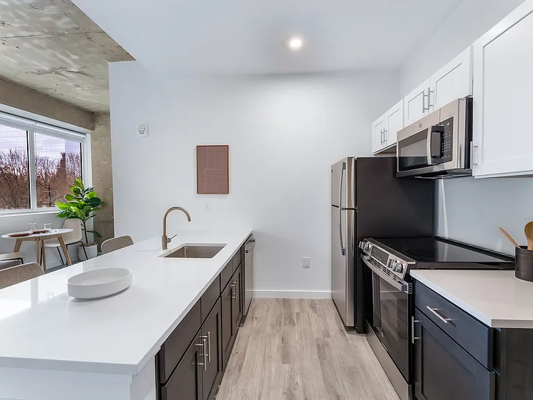 The Mercer — Photo 19