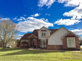 5476 Pine Lake Dr, Brighton, MI 48116