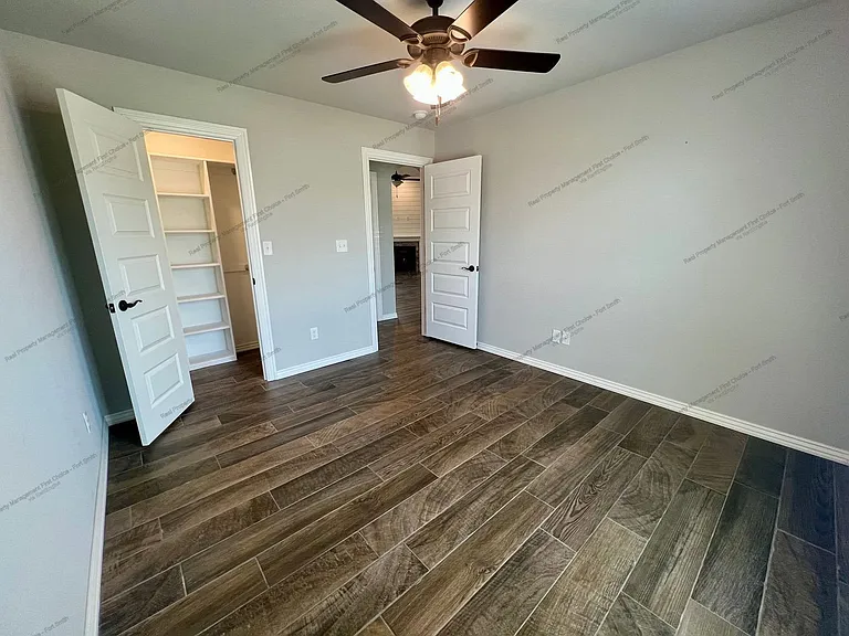 9007 Hawthorne Ln — Photo 21