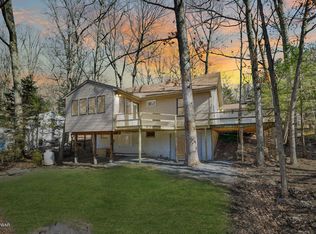 112 Deer Path, Tafton, PA 18464