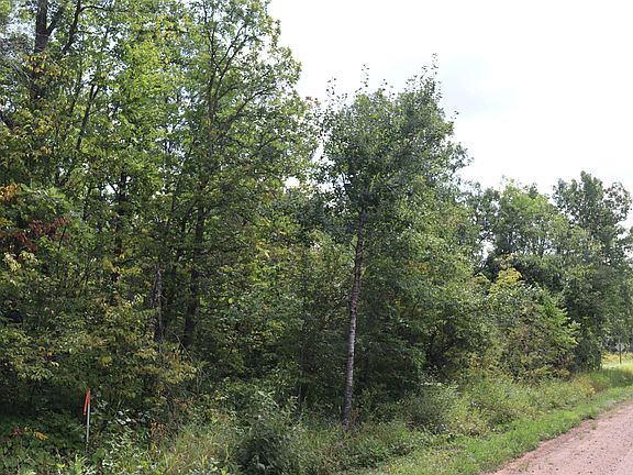 2nd image of Little Oak Lake Rd