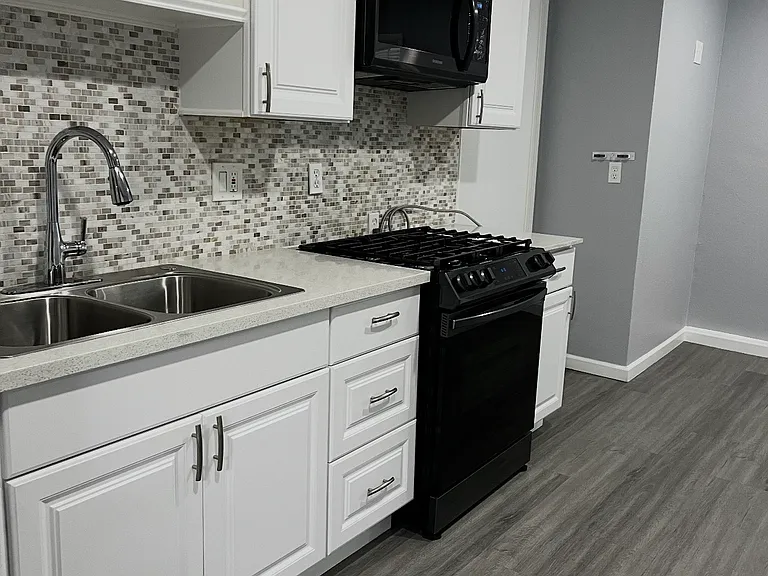 2241 Aspenwood Dr #1 — Photo 10