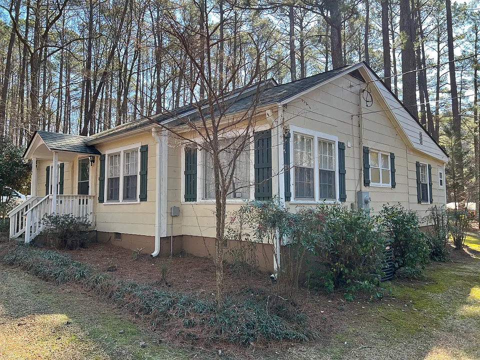 562 Clyde Pearce Rd