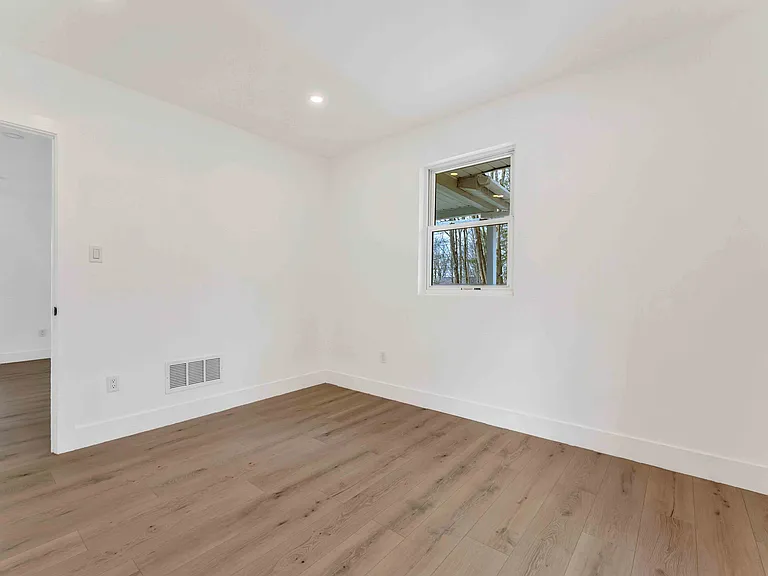 107 Juniper Dr — Photo 11