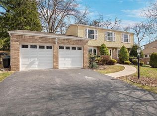 243 Lisa Dr, Bethel Park, PA