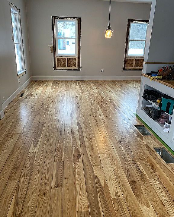 1st image of 3056 Mill St