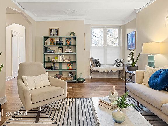 5th image of 81 Ocean Pkwy APT 1P