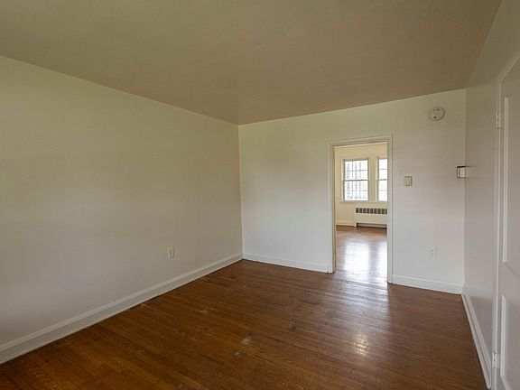 5th image of 1829 E Belvedere Ave #1