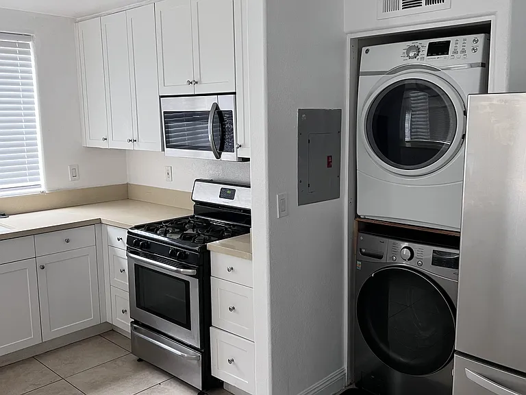 Kitchen one side