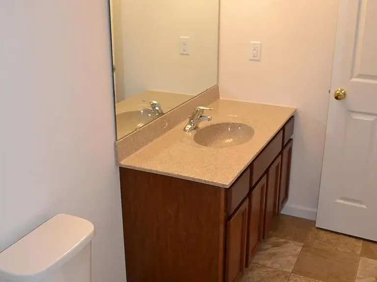 2410 Kilare Ln N — Photo 23