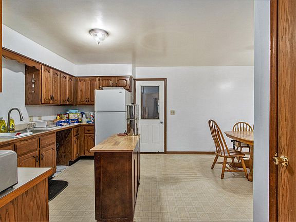 4th image of 315 W North St