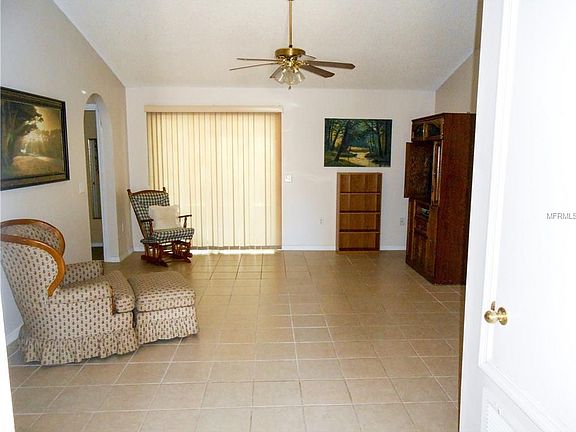 5th image of 40534 E 8th Ave