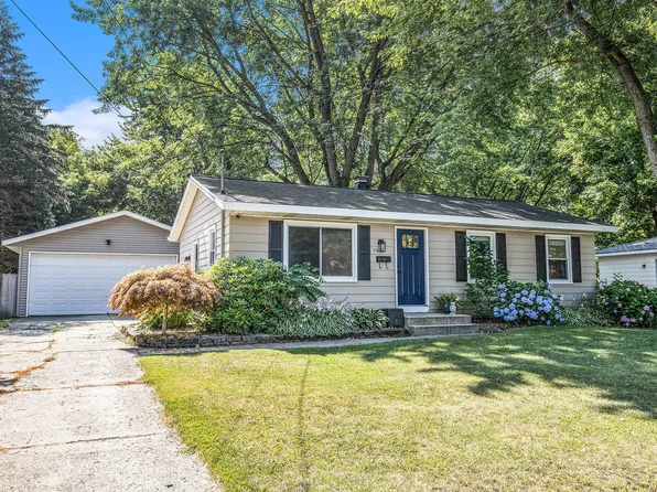168 Gaylord Dr, Rockford, MI 49341