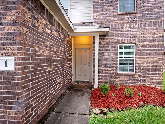 3rd image of 1 Garden Springs Ct