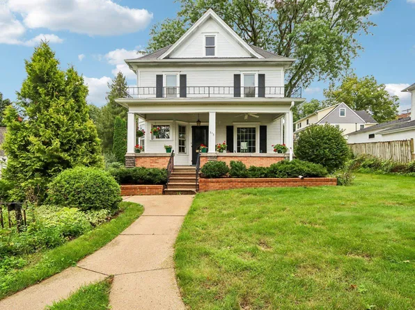 313 S 2nd St, Mount Horeb, WI 53572