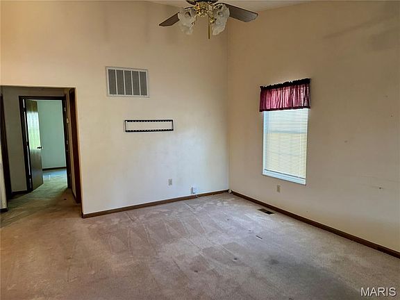 4th image of 1279 Ridgewood Ct