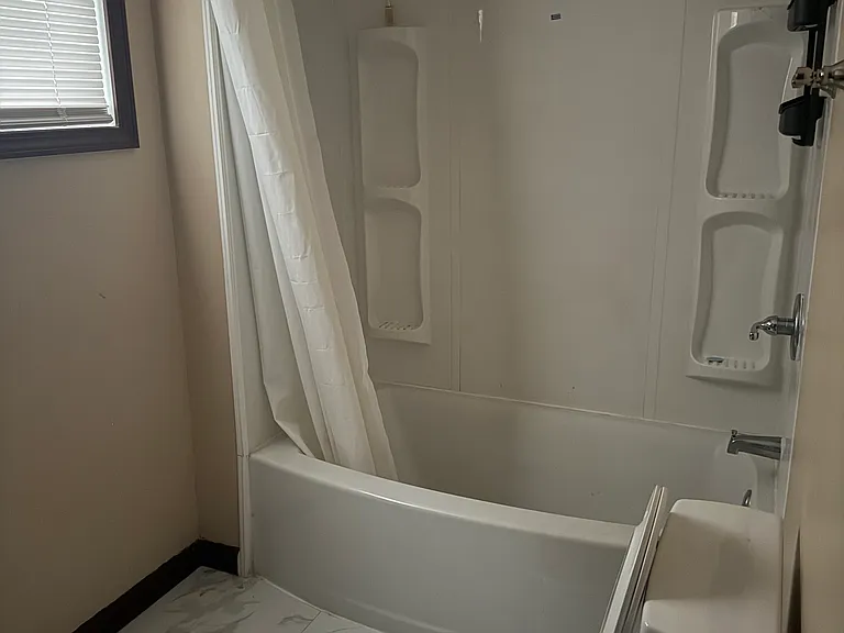 118 Leneake St #2 — Photo 5