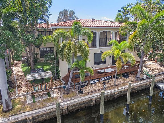 3rd image of 231 Lake Ct #2