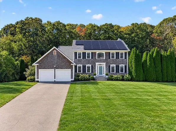 6 Shoreline Dr, Westerly, RI 02891