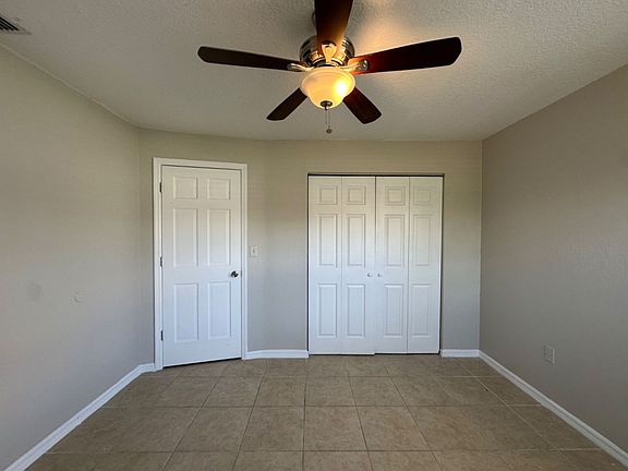 5th image of 542 Imperial Pl